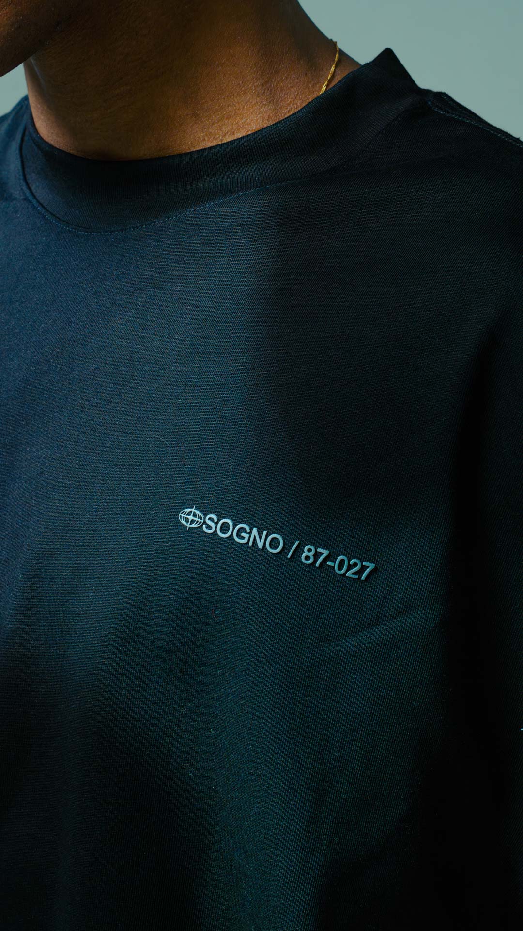 Oversized  Básica Born To Create-Negra