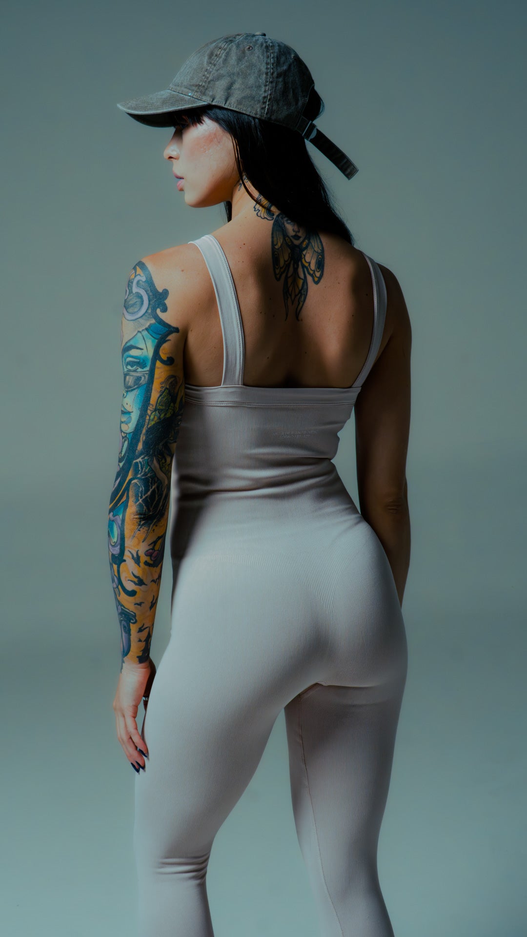 JUMPSUIT SEAMLESS LARGO BORN TO CREATE-CREAM TAN