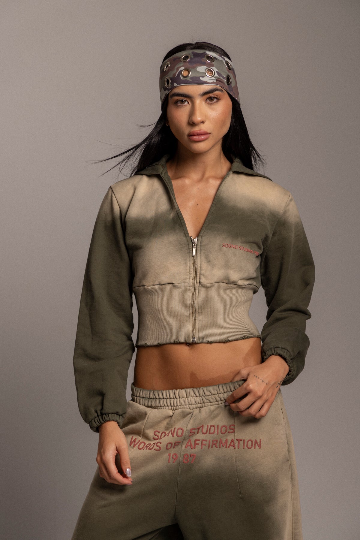 Buzo Crop Top Affirmation– Washed Green