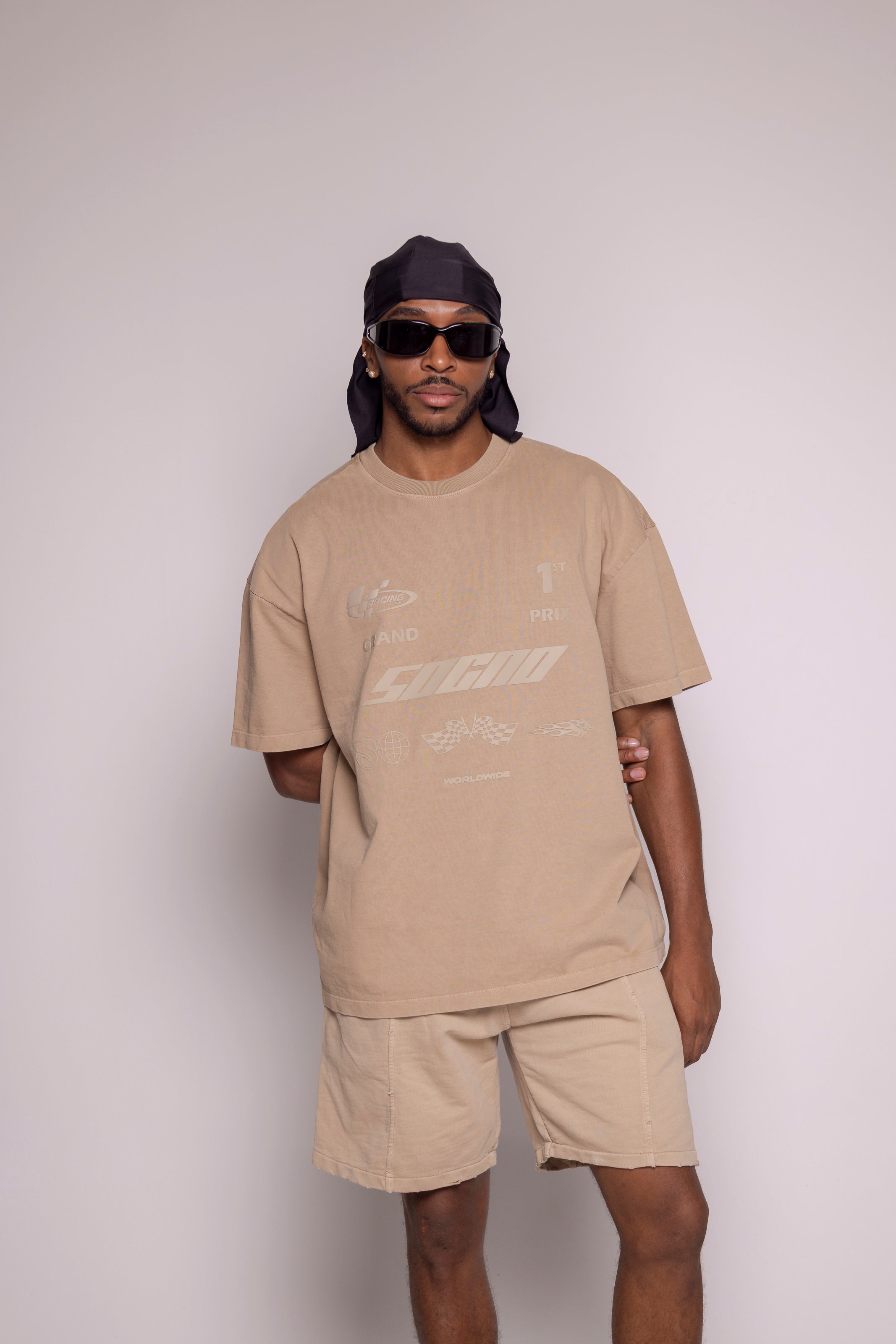 Oversized Motion-Cafe