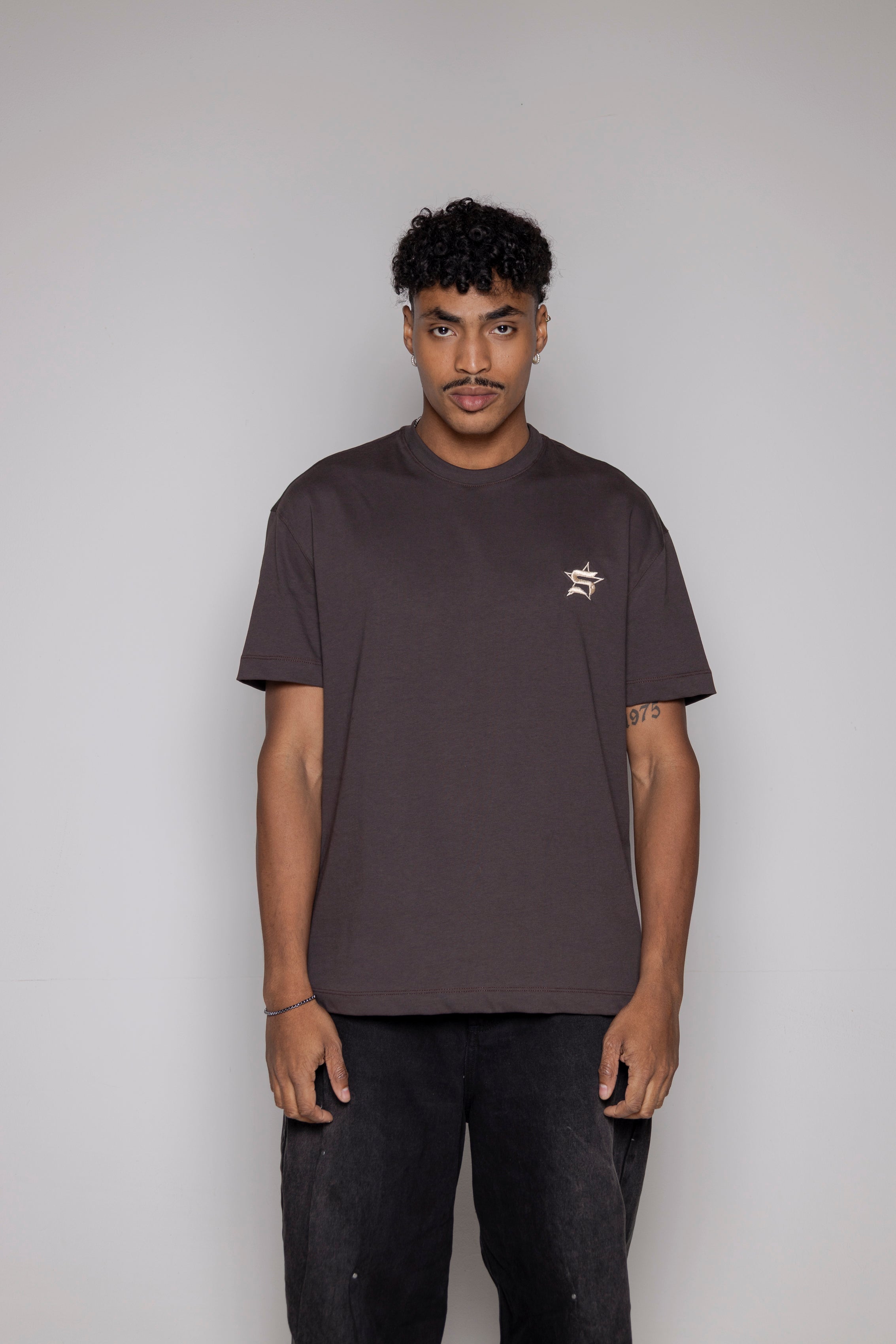 Camiseta Courage Regular-Cafe