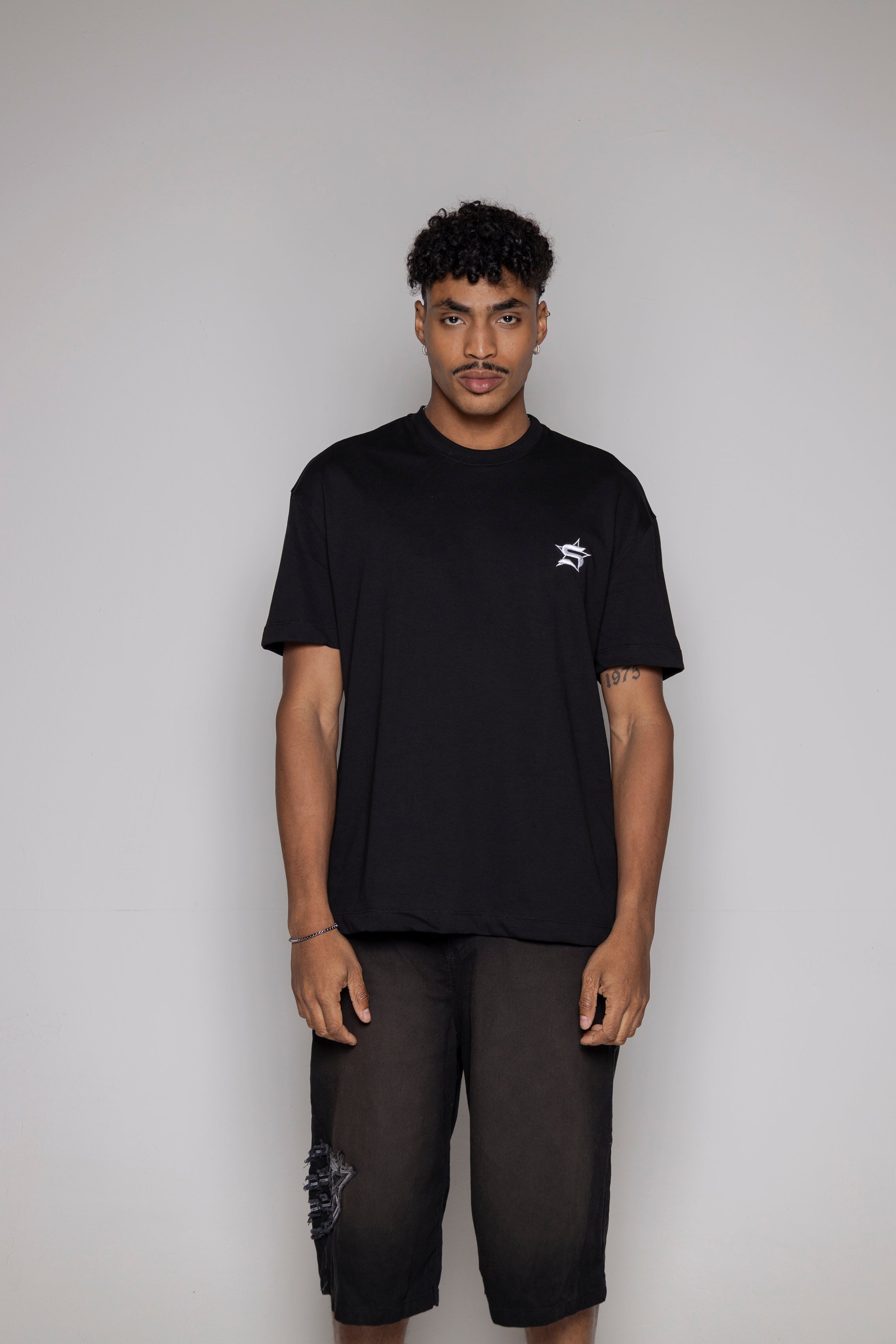 Camiseta Courage Regular-Negra