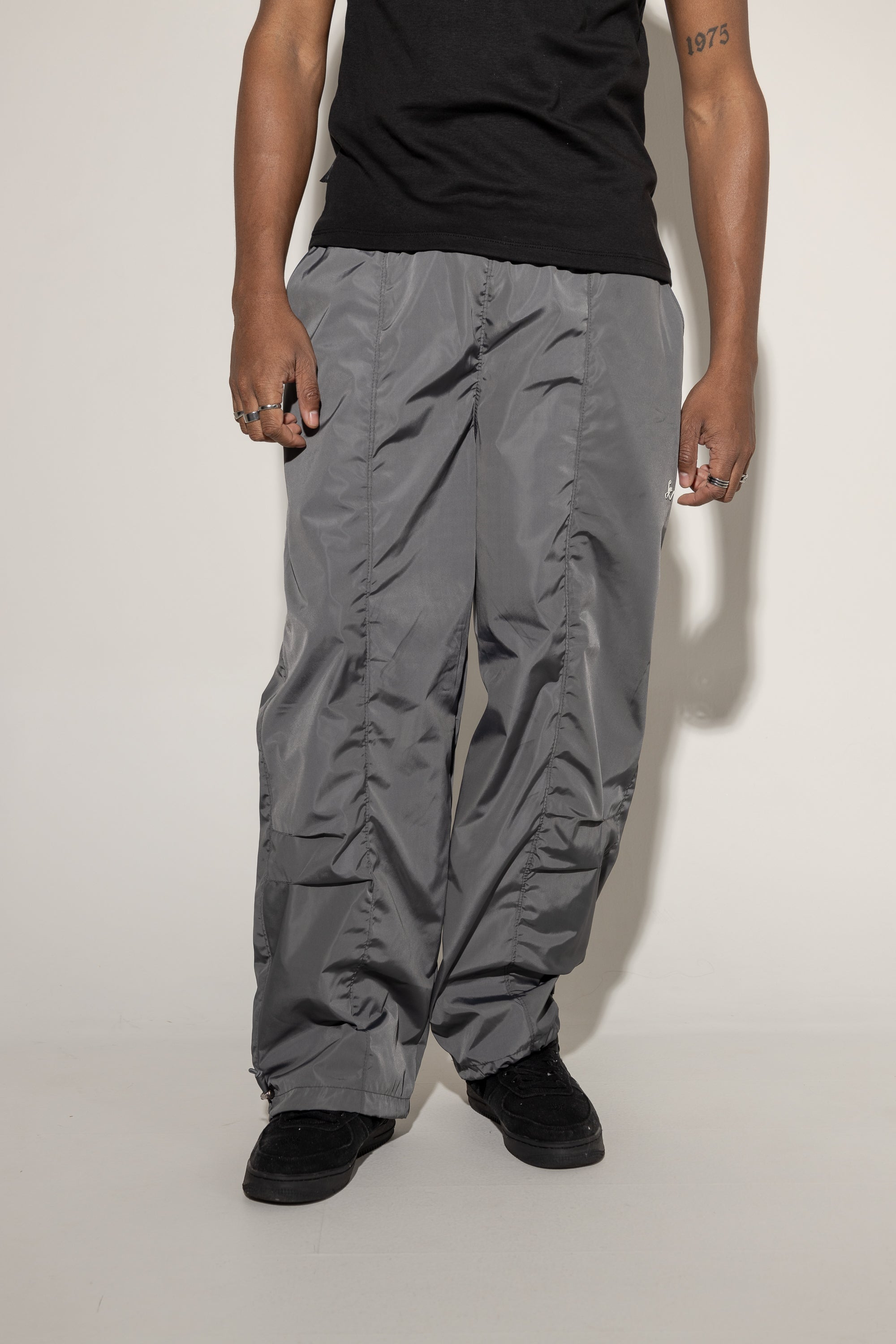 Parachute Pants Redemption- Gris