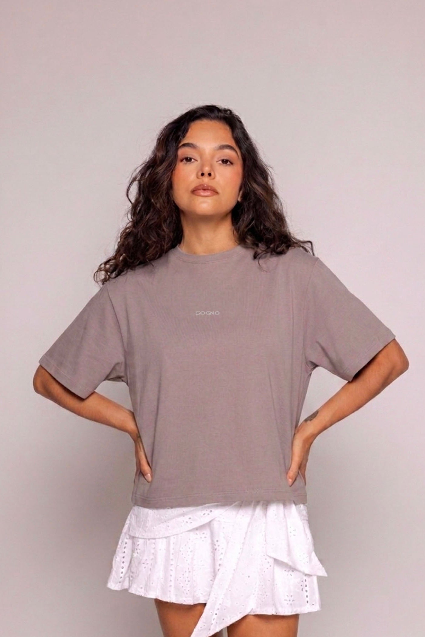 Camiseta Boxy Motion-Gris