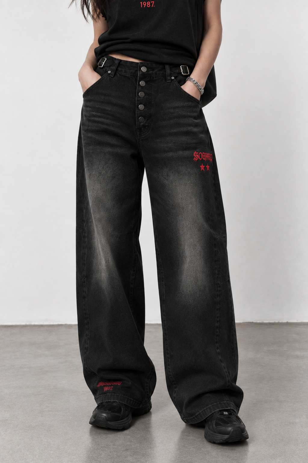 Jean Baggy Dama Negro Washed con Ajustadores Laterales